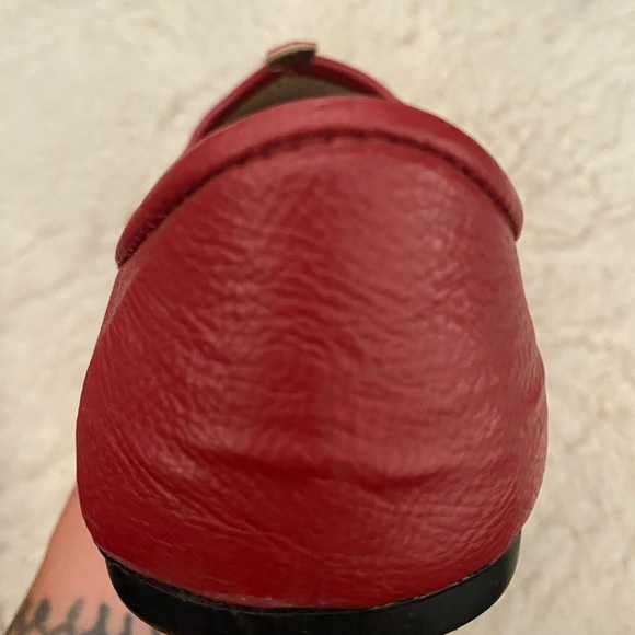 Handmade Avant Garde Camel Leather Genie Flats - Picture 5 of 6